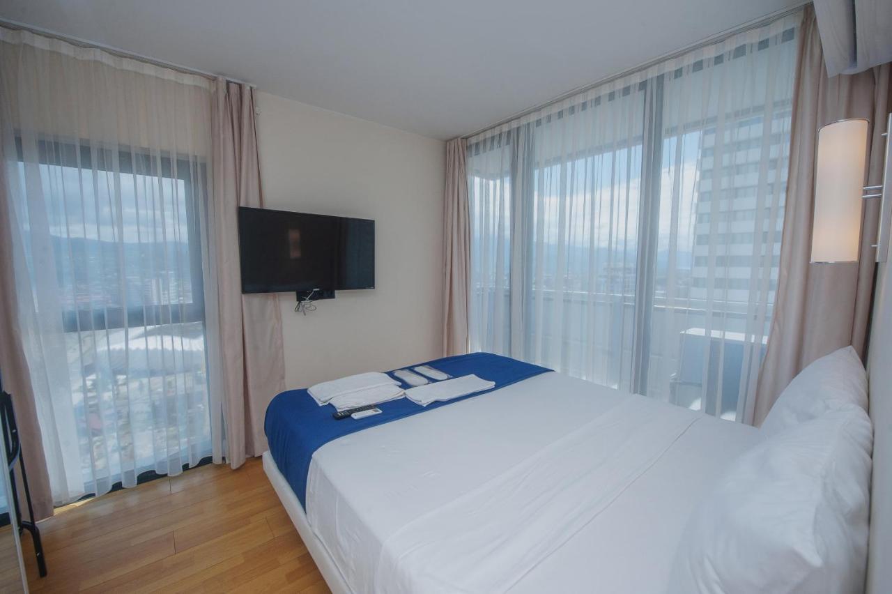 Orbi City Towers Batumi Esterno foto