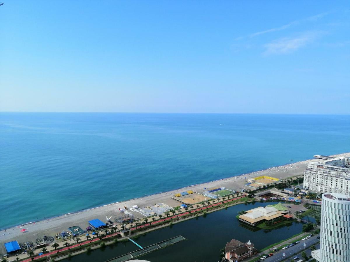 Orbi City Towers Batumi Esterno foto